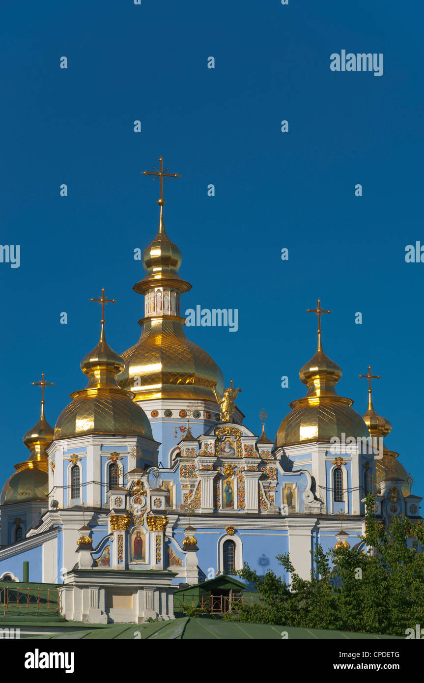 Iglesia de San Miguel, Kiev, Ucrania, Europa Foto de stock