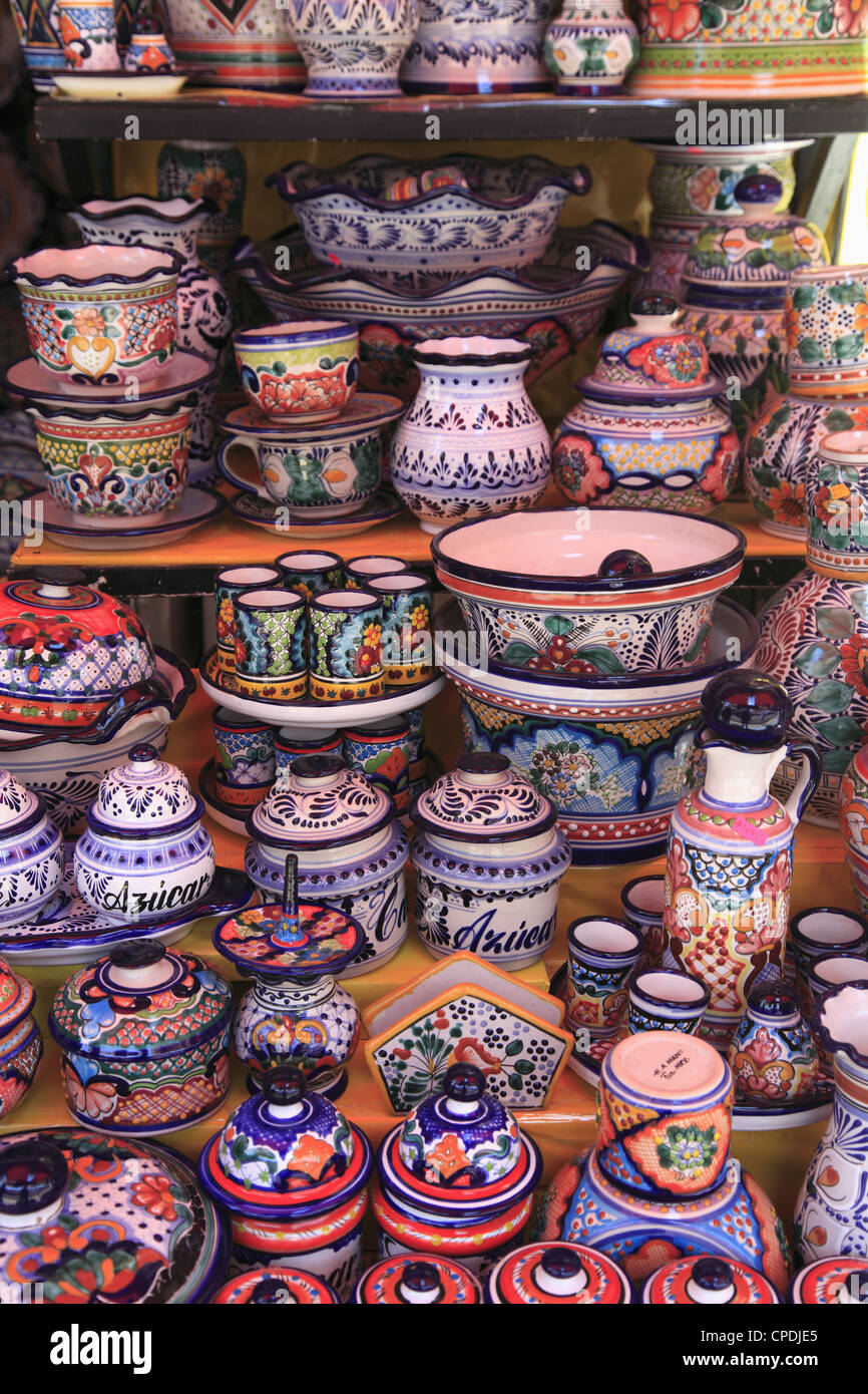 Cerámica Talavera, el mercado el Parian, Puebla, el centro histórico, el estado de Puebla, México, América del Norte Foto de stock