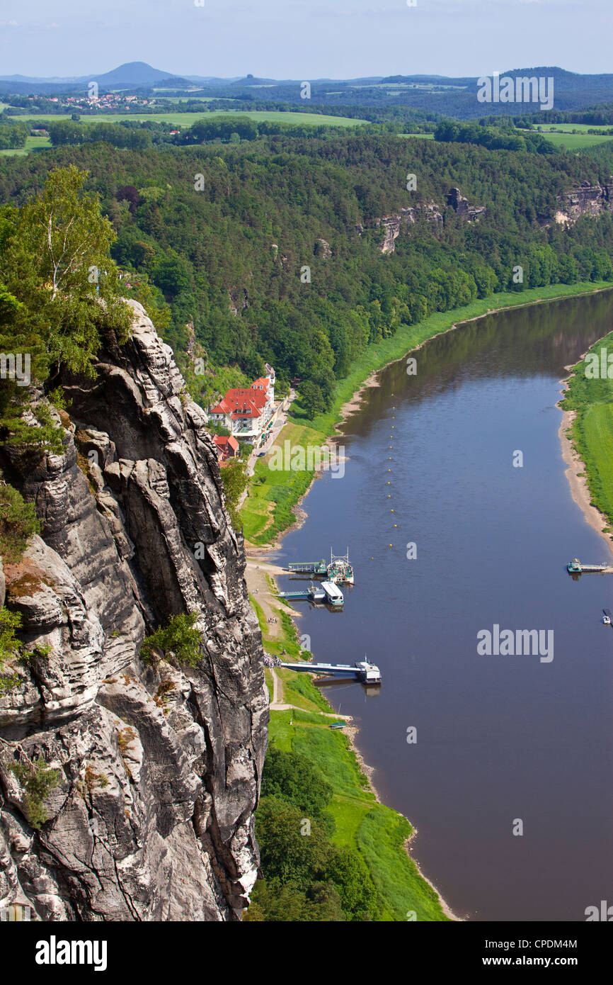 Vista sobre el río Elba, Suiza sajona, Sajonia, Alemania, Europa Foto de stock