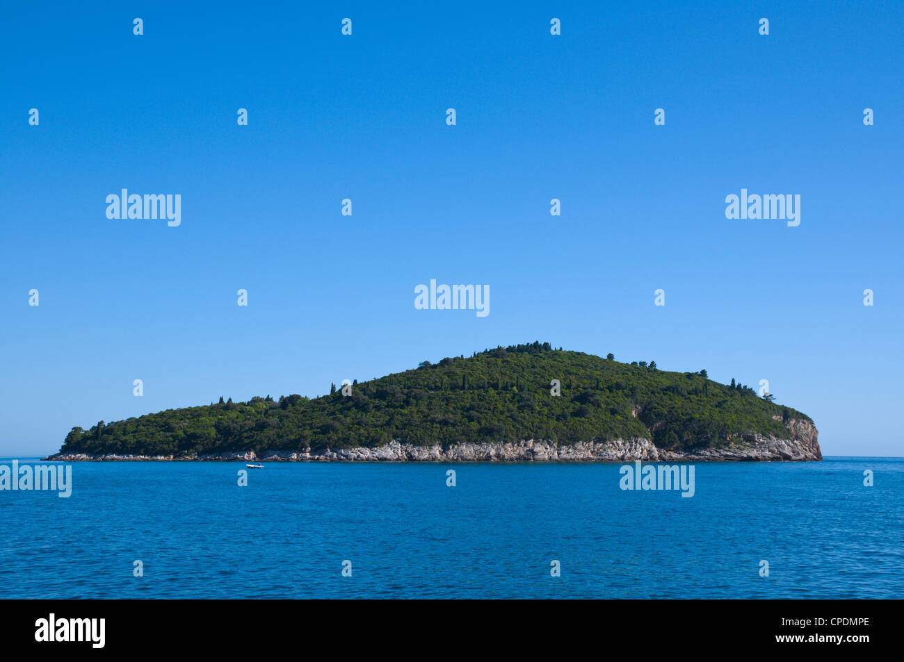Lokrum Island en frente de la ciudad de Dubrovnik Dalmacia Croacia Europa Foto de stock