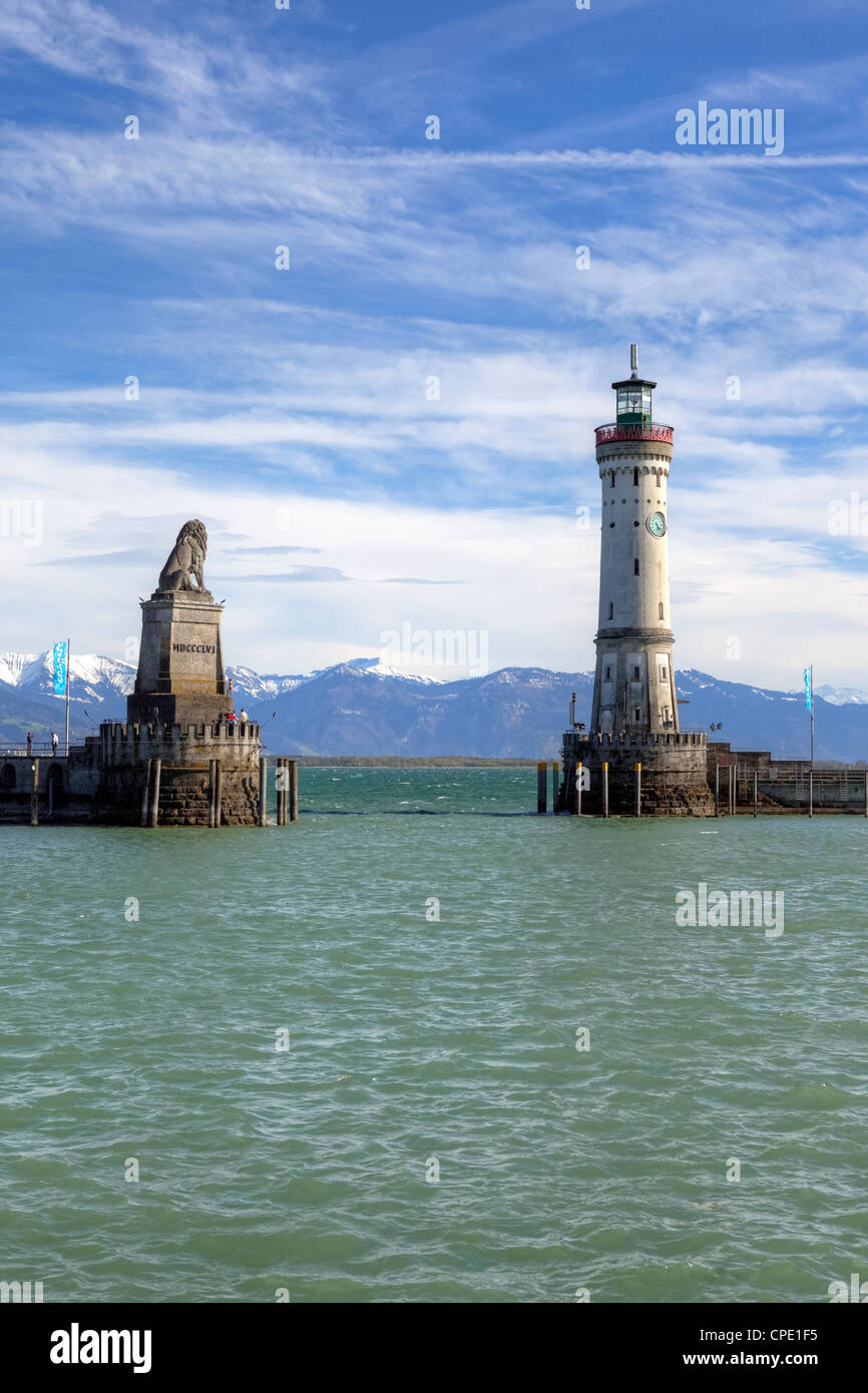 Lindau, Puerto León Bávaro, Faro, Baviera, Alemania Foto de stock