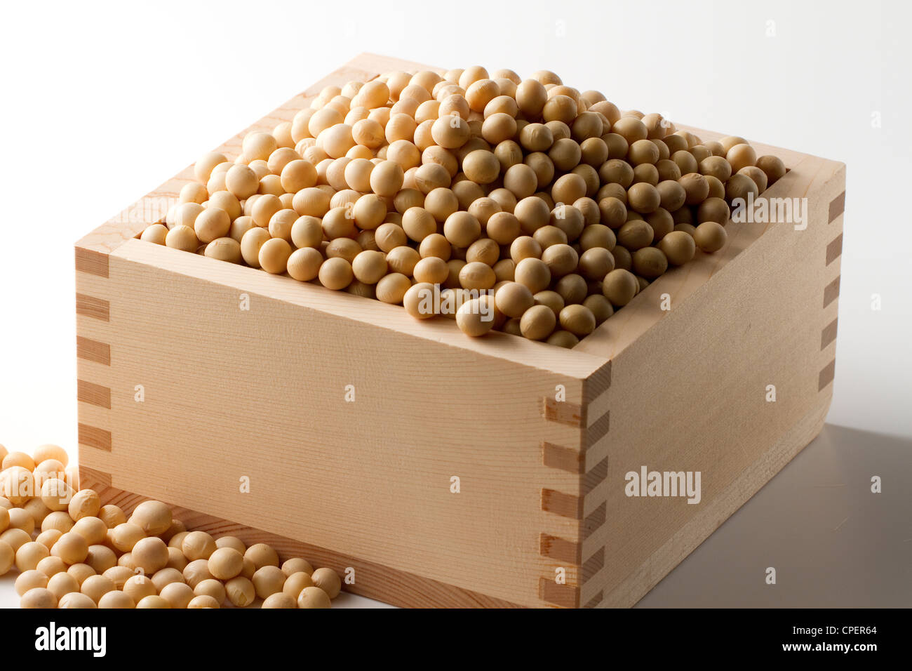 Caja llena de soja Foto de stock