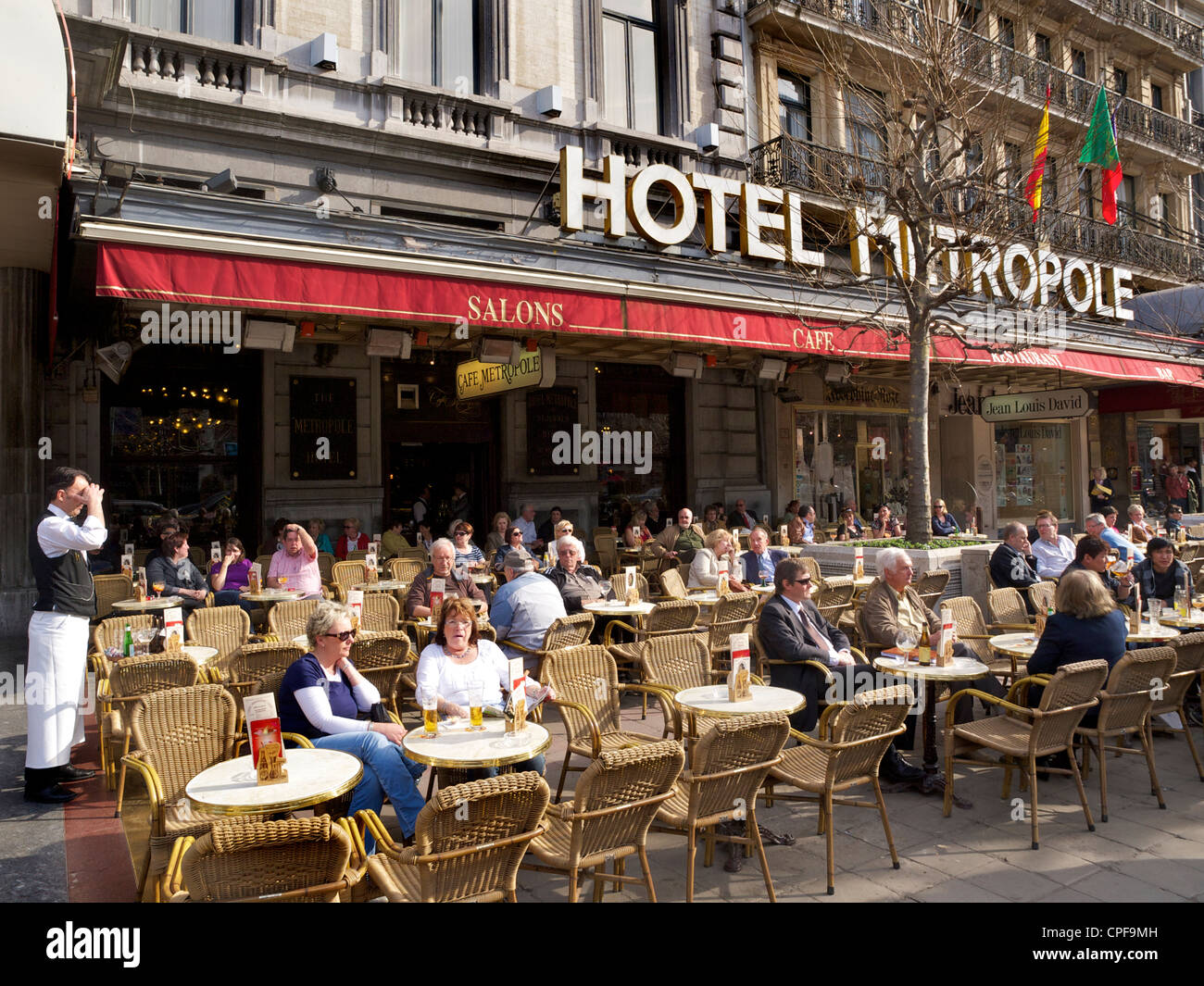 Hotel Metropole en Bruselas, Bélgica, uno de los más famosos grandes hoteles en la capital belga. Foto de stock