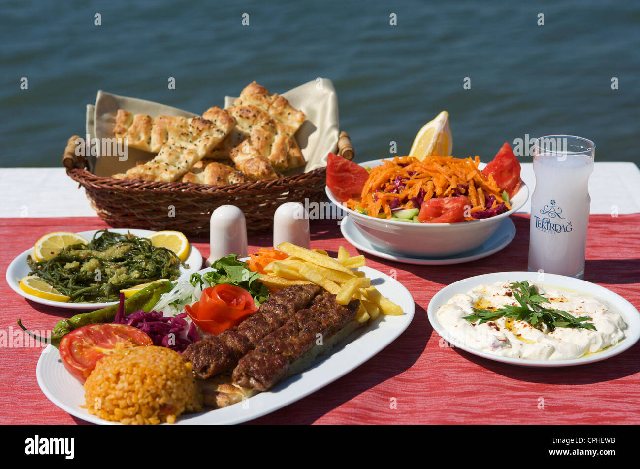 Turquía, Mar Egeo, del mar Egeo de Turquía, Europa, europeo, Bodrum, Marmaris, comida, comiendo alimentos, restaurante, restaurantes, una Foto de stock