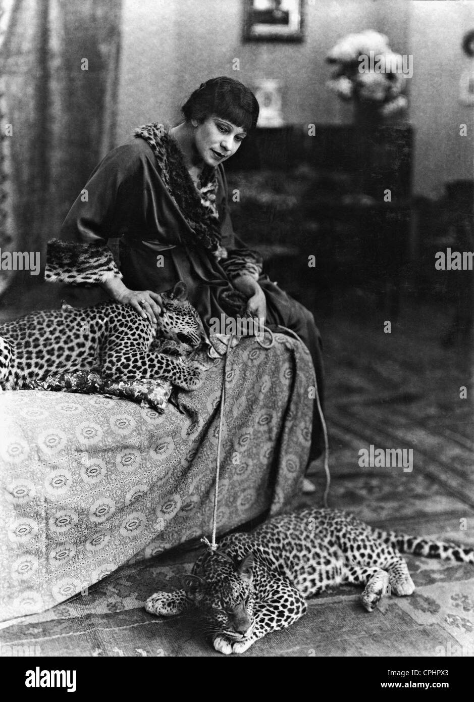 Tilla Durieux en 'El estado de ánimo de un mundo Weltdame (DAMA)', 1913 Foto de stock