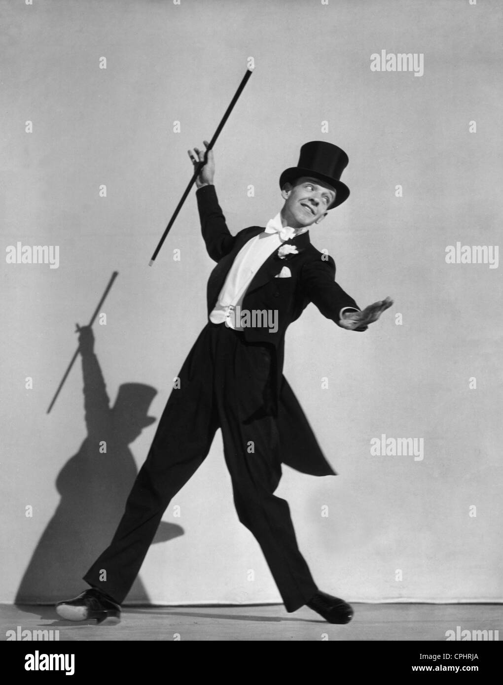 Fred Astaire en "Top Hat", dirigida por Mark Sandrich (Estados Unidos, 1935). Foto de stock