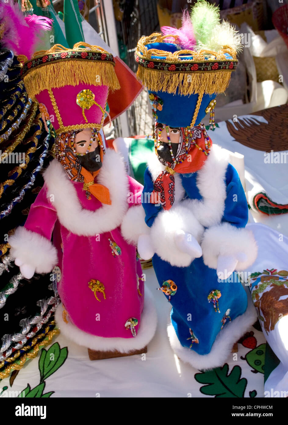 muñecas vestidas de mexicanas
