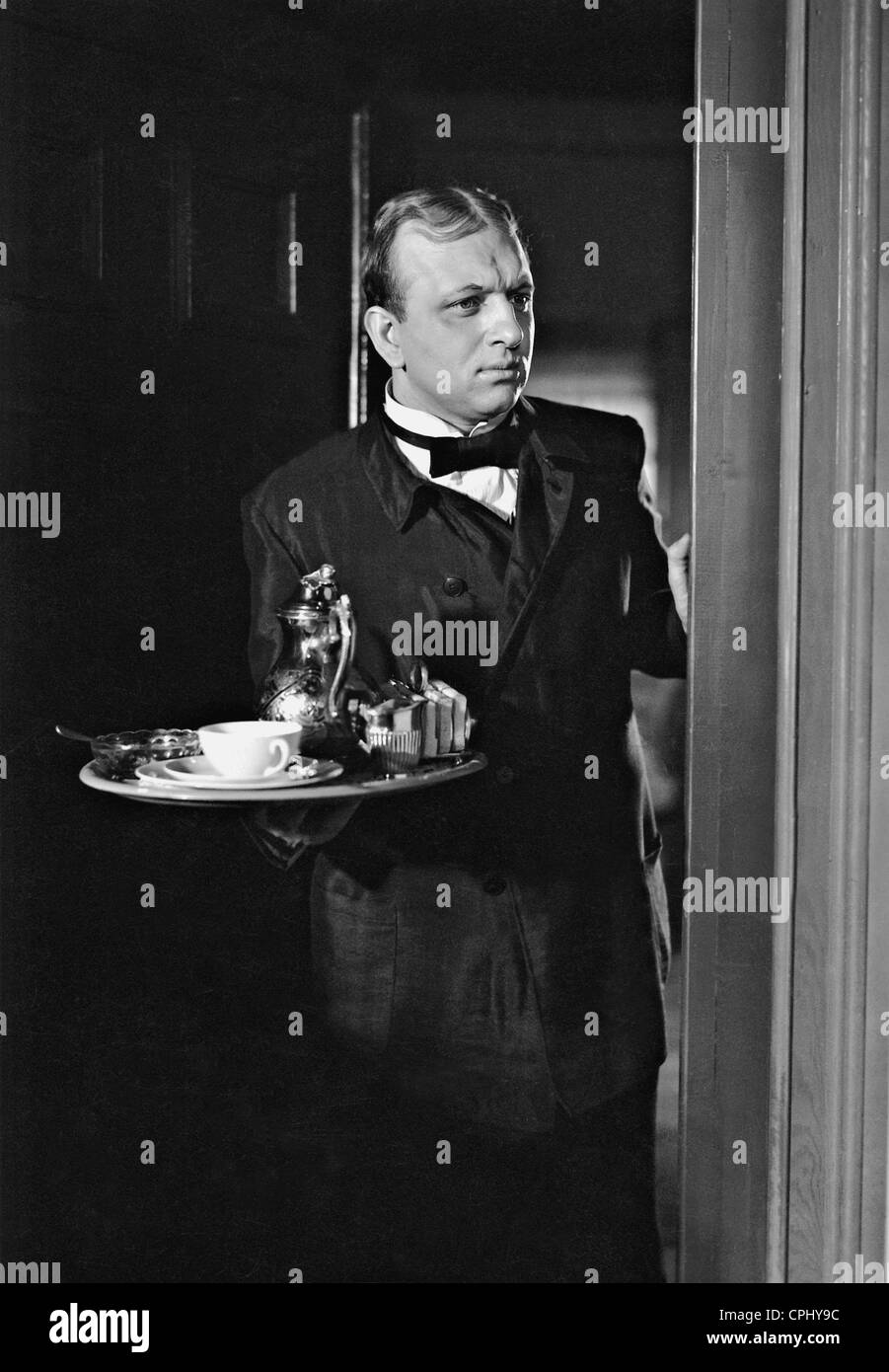Werner Finck en 'Sherlock Holmes, la señora de gris', 1937 Foto de stock