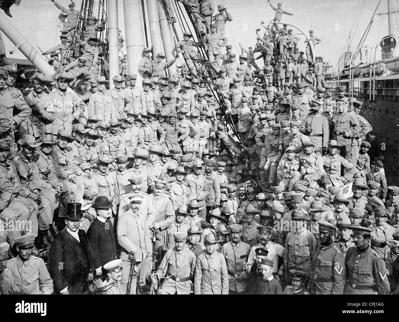 Embarque de tropas a África Sudoccidental alemana Foto de stock