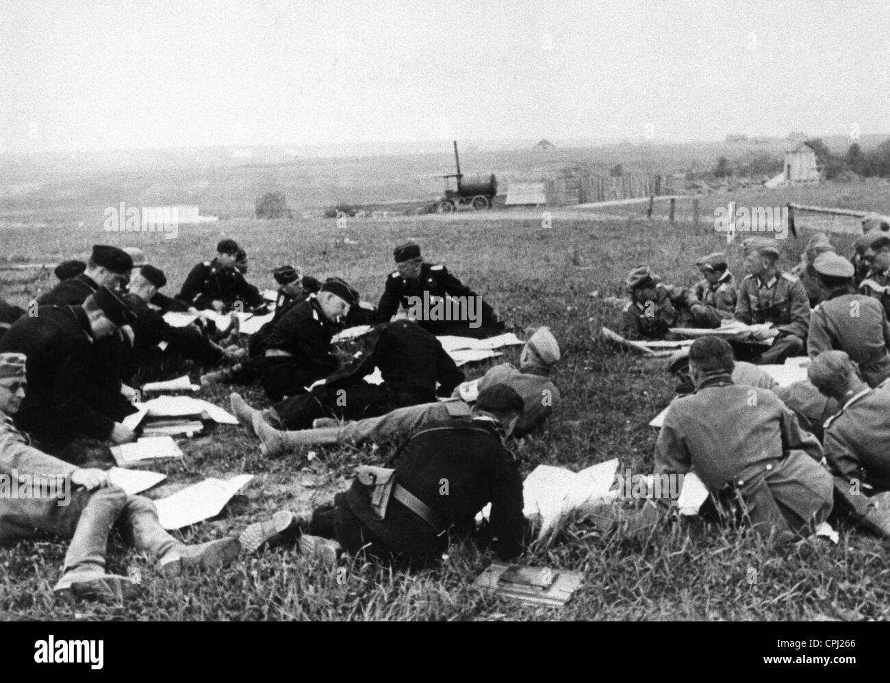 Reunión de oficiales alemanes en el frente oriental, 1941 Foto de stock