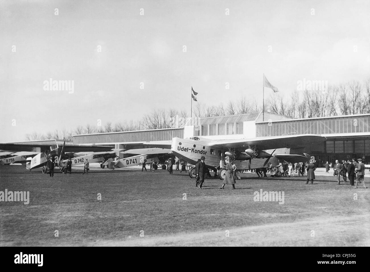 Udet U 11 Cóndor en el aeropuerto de Tempelhof, 1926 Foto de stock