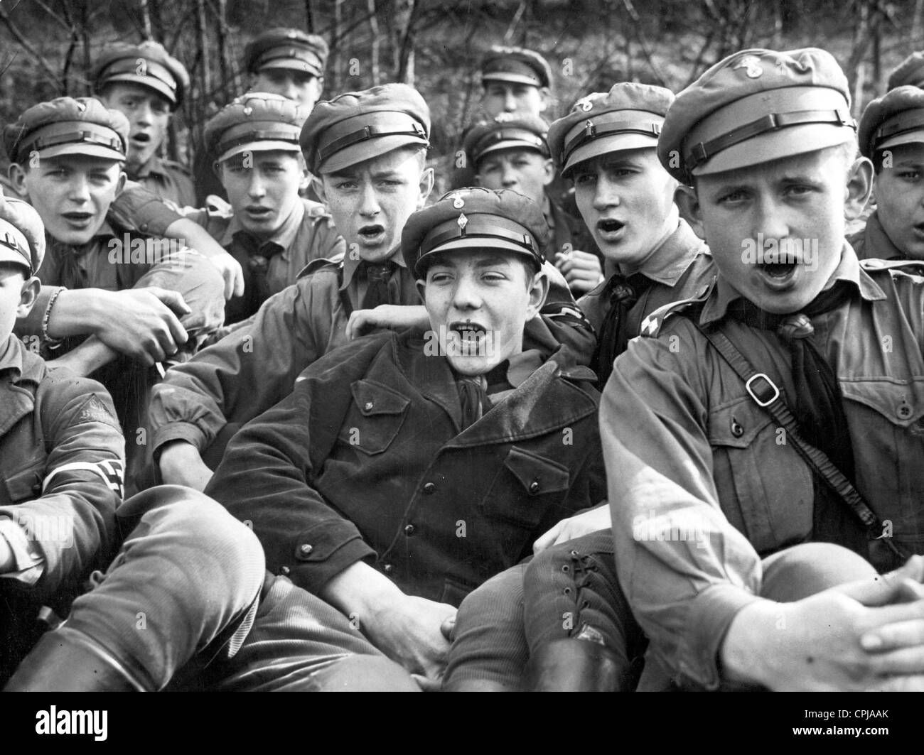 Hitler Youth cantando Foto de stock
