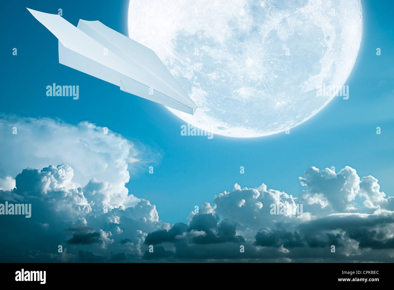 Papel de luna fotografías e imágenes de alta resolución - Alamy