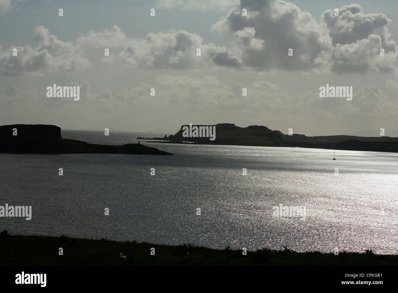 Punto Ardtreck Loch Harport desde Bracadale Isla de Skye Escocia Foto de stock