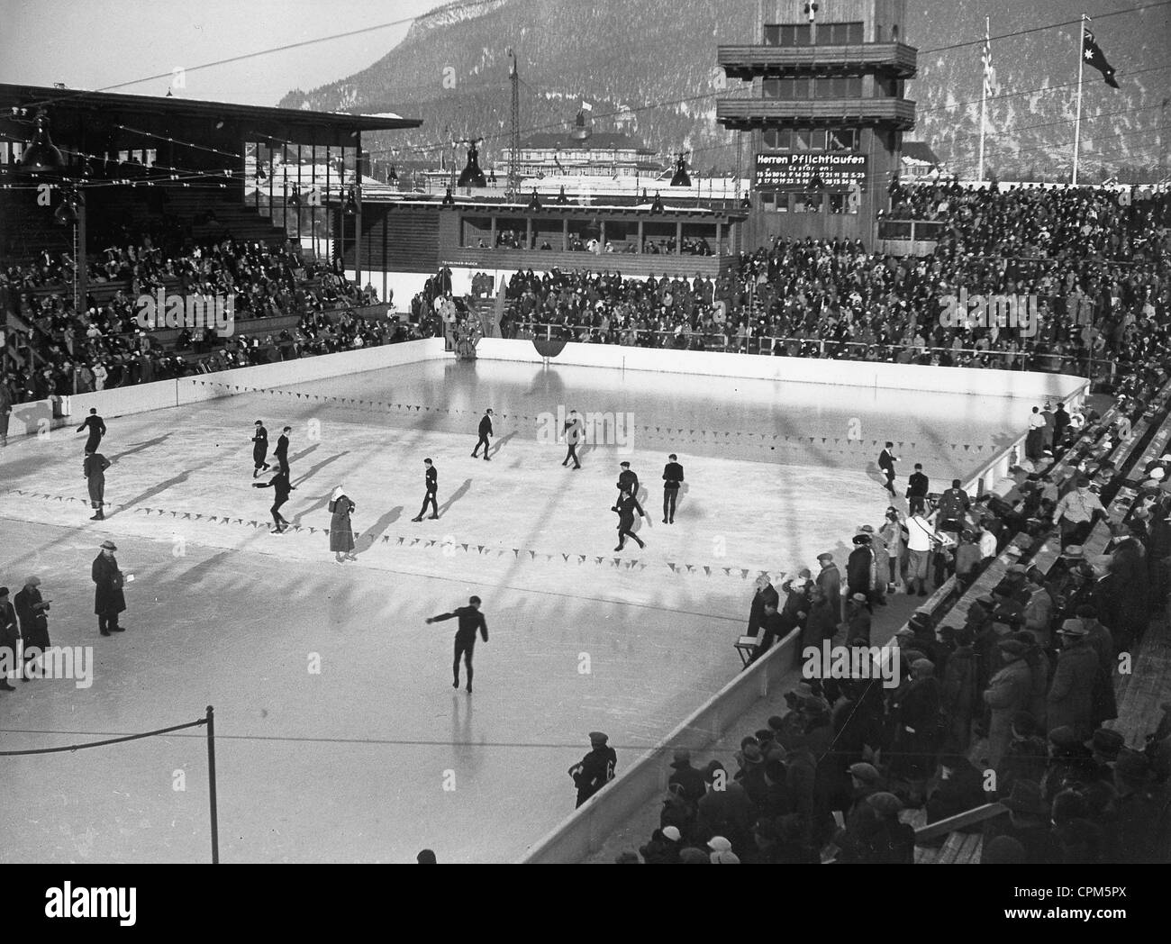 Patinaje sobre hielo en los Juegos Olímpicos de Invierno de 1936 en Garmisch-Partenkirchen, gamees Foto de stock