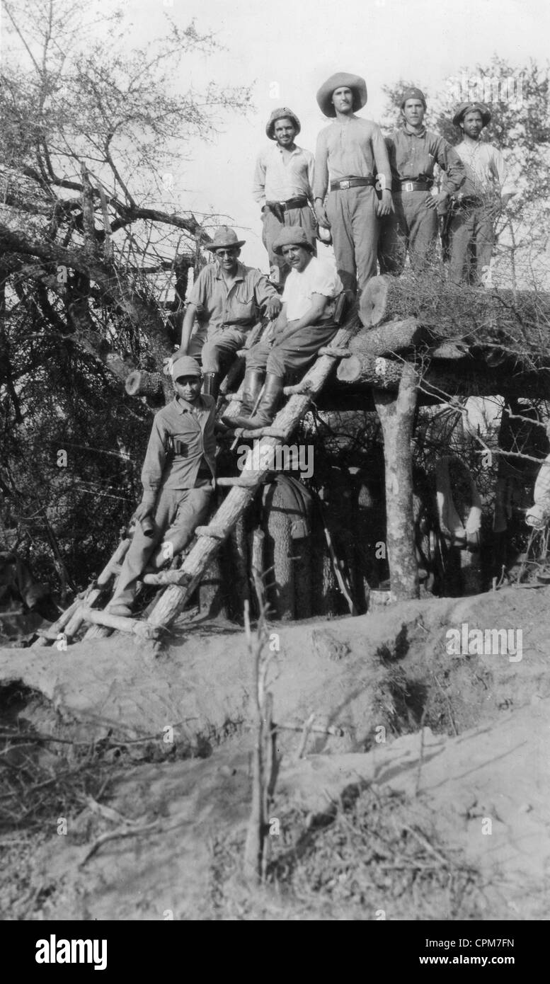 Soldados bolivianos durante la Guerra del Chaco, 1932 Foto de stock