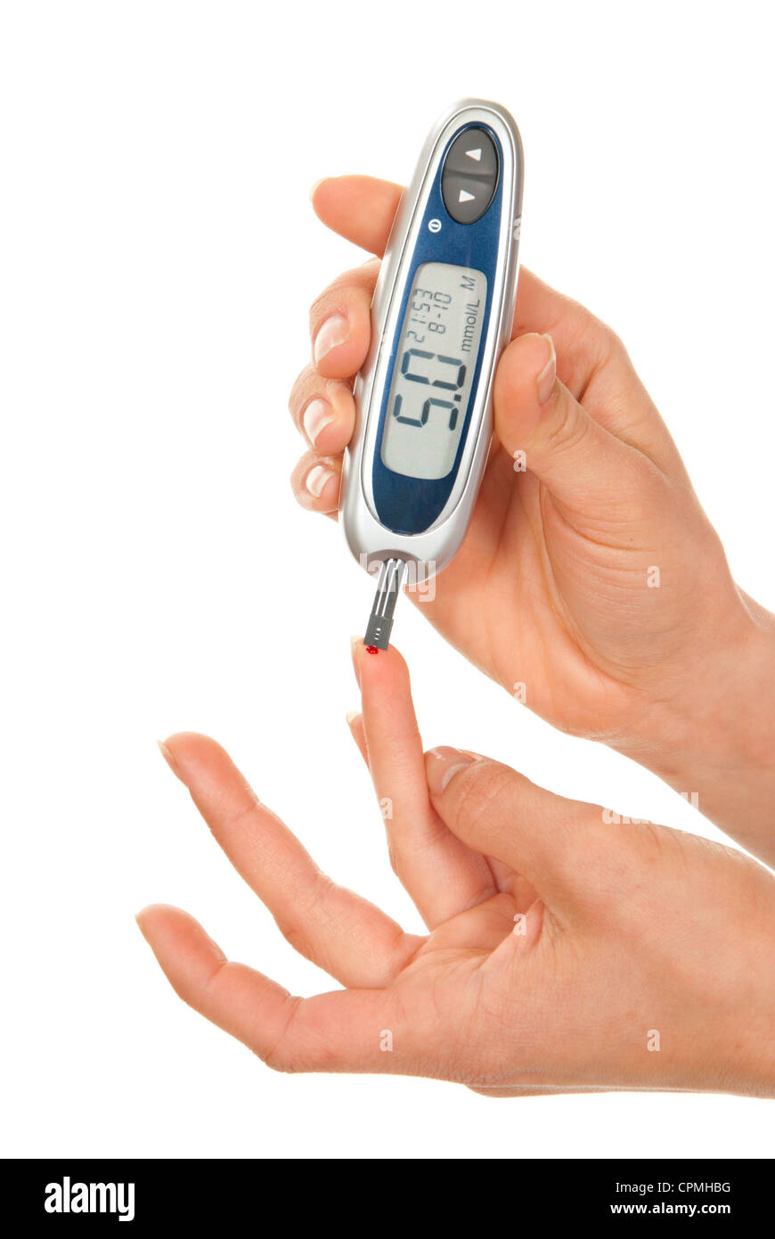 Paciente de diabetes midiendo el nivel de glucosa en la sangre Foto de stock