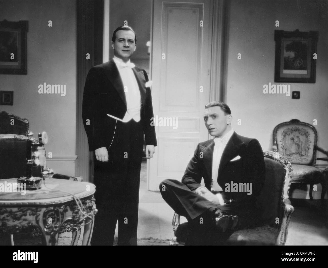 Iván Petrovich y Theo Lingen en 'Ungekuesst Soll man nicht Schlafen Gehen', 1936 Foto de stock