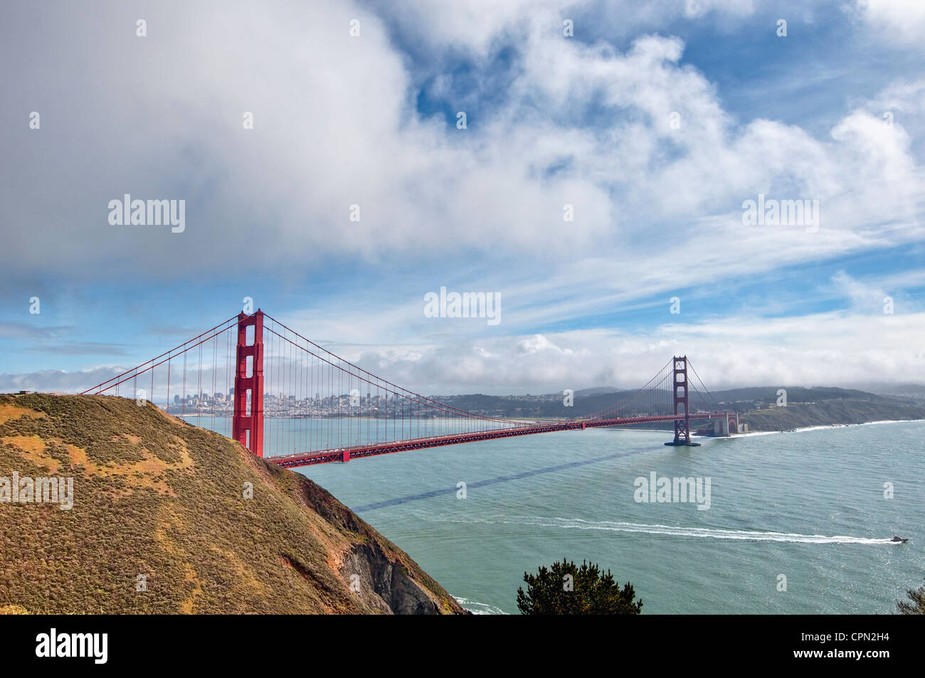 El famoso puente Golden Gate en San Francisco, California. Foto de stock