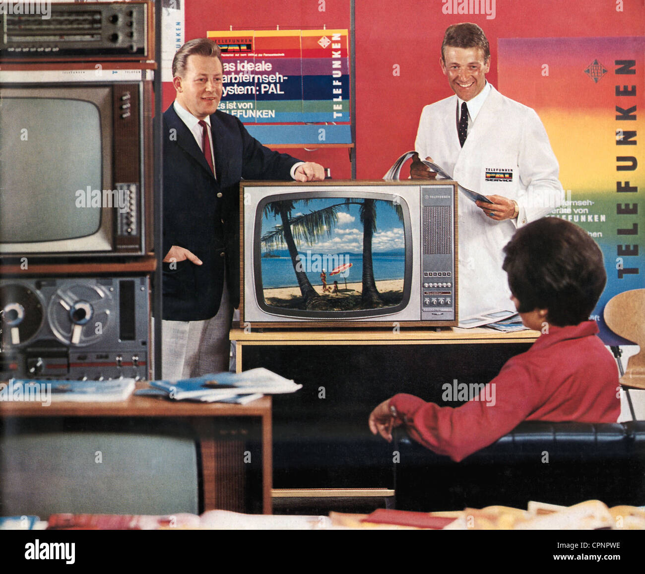 Televisión, lanzamiento de televisión en color, venta de un Telefunken  PALcromat 728,primer televisor en color alemán,publicidad del  productor,Alemania,1967,televisión en color,televisión en color,televisor  en color,televisor en color,televisor en ...
