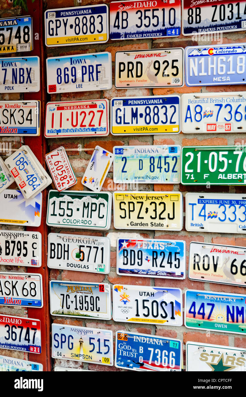Placas de Canadá y EE.UU. a la venta como recuerdos, Gastown, Vancouver,  BC, Canadá Fotografía de stock - Alamy
