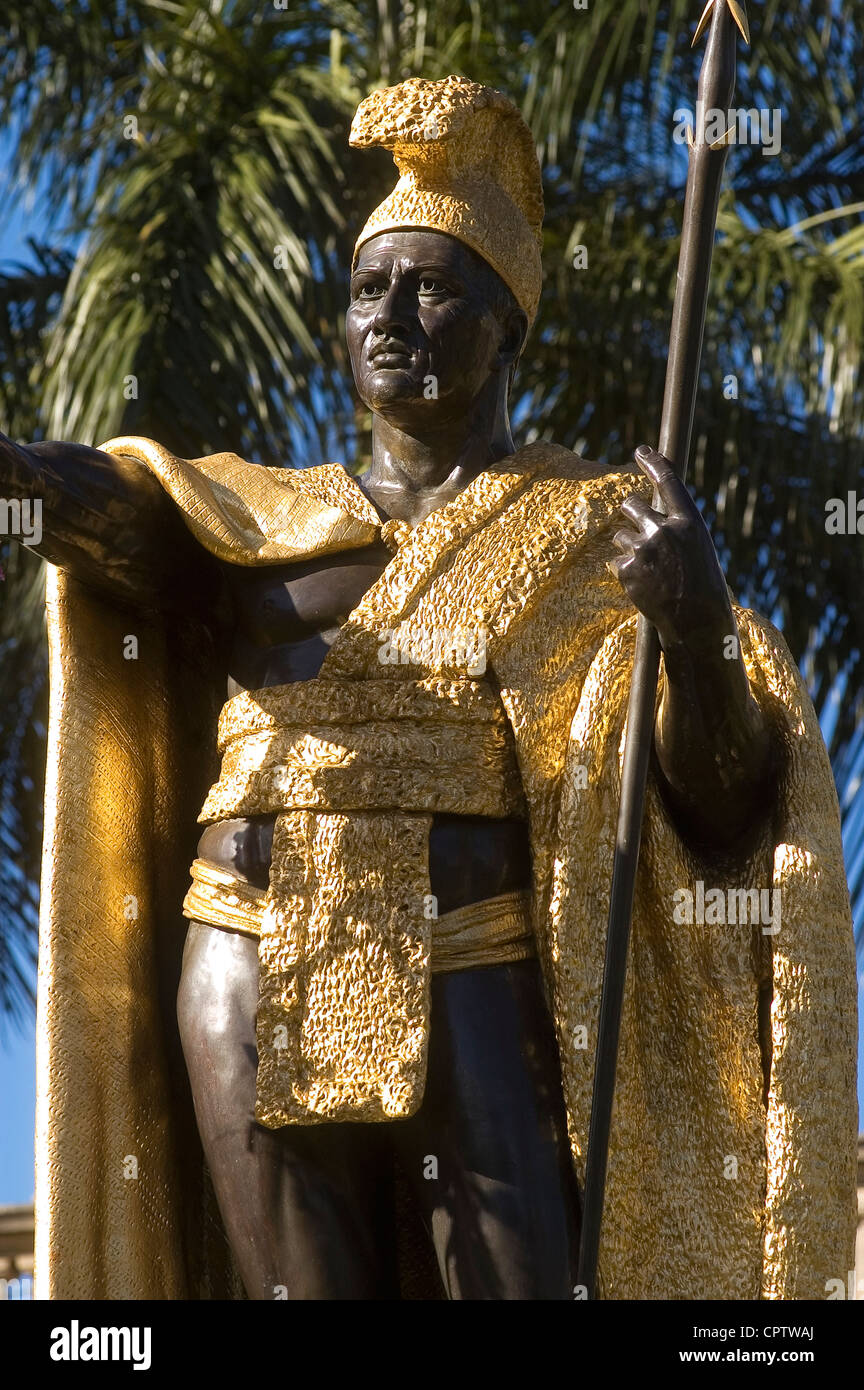 Elk284-1180v de Hawaii, Honolulu, Oahu, la estatua del rey Kamehameha I en fornt de Ali' edificio iolani Foto de stock