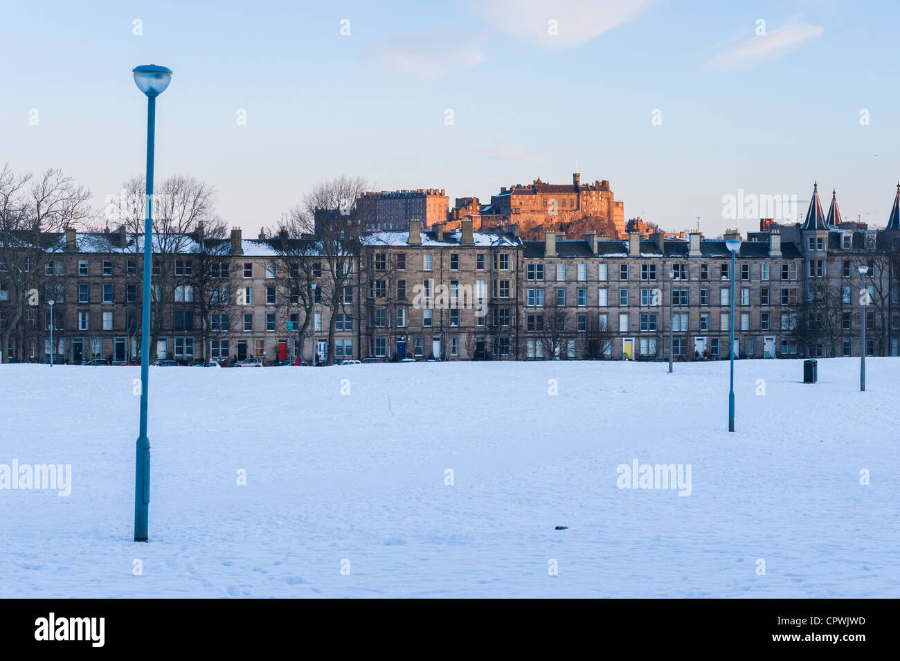 Los prados en nieve profunda al amanecer, Edimburgo, Escocia, Reino Unido Foto de stock