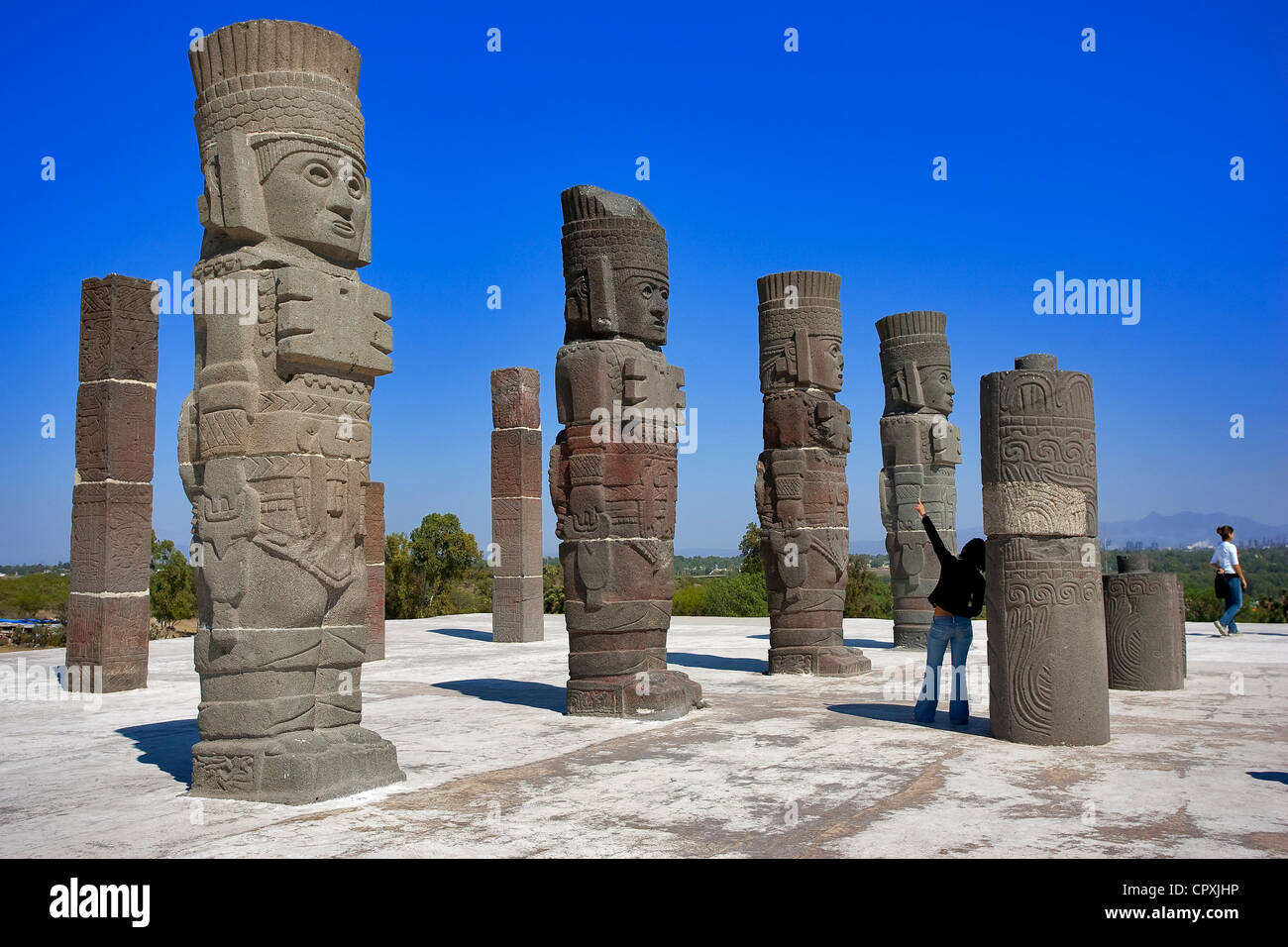 México, Estado de Hidalgo, sitio arqueológico de Tula, la antigua capital  de los toltecas, atlantes o soldados de piedra Fotografía de stock - Alamy