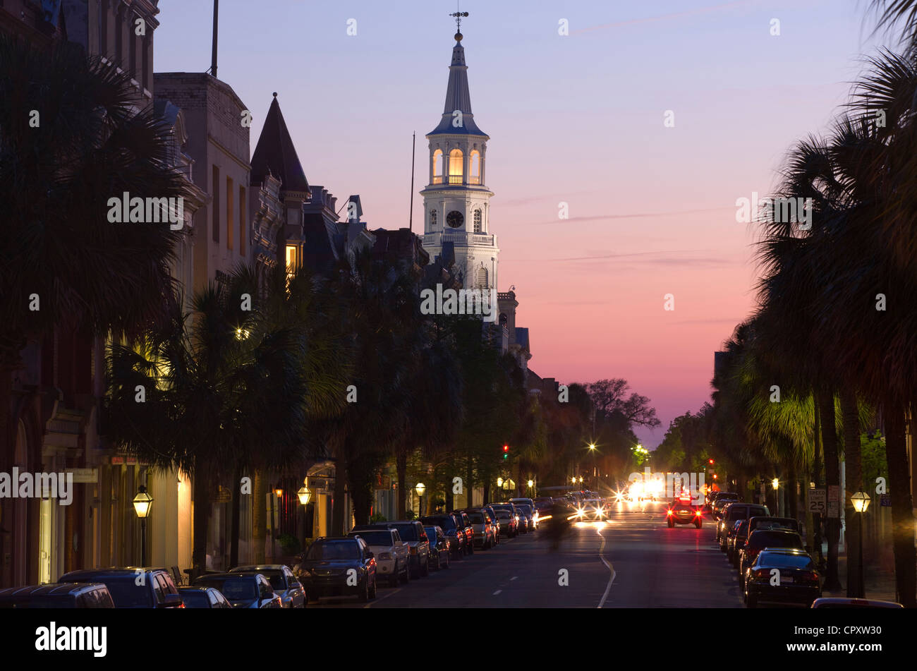 Iglesia San Miguel Broad Street en el centro de Charleston Carolina del Sur EE.UU. Foto de stock