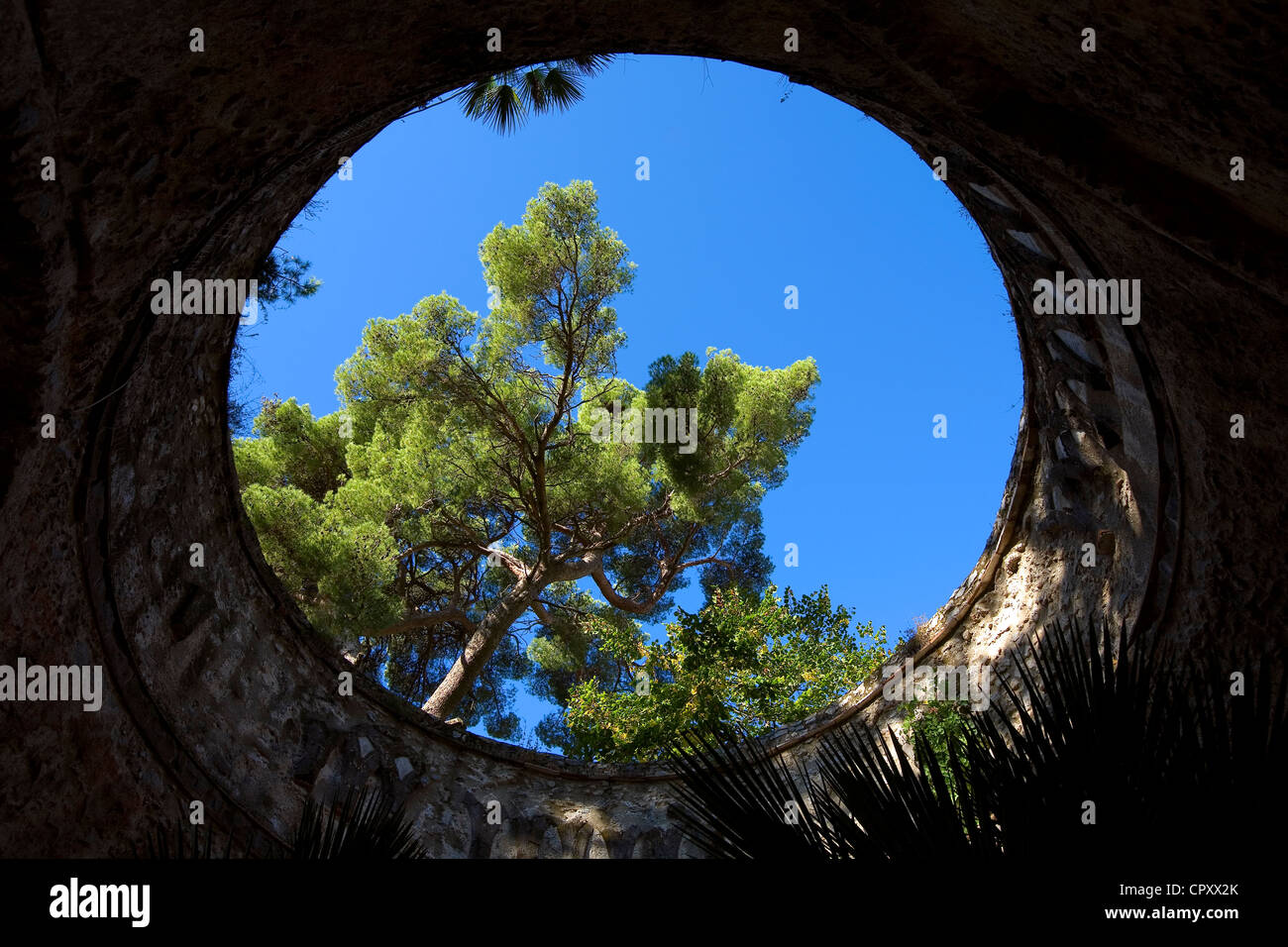 Italia Campania Amalfi Coast listados como Patrimonio Mundial por la UNESCO Ravello Villa Rufolo Torre Garden Pavilion conocido como Sala dei Foto de stock