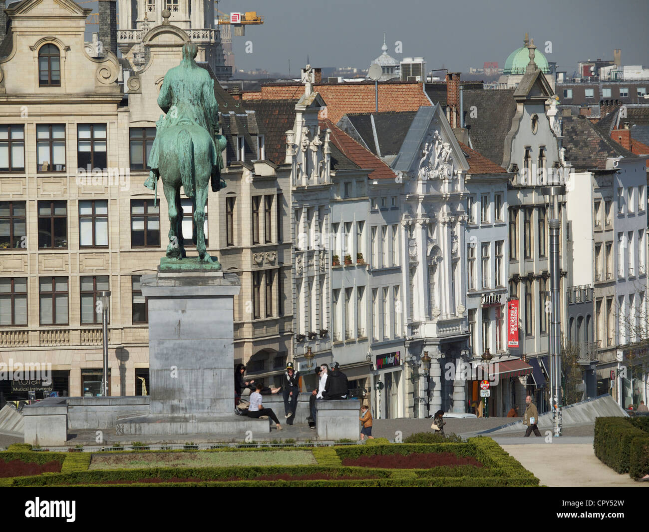 Centro histórico de la ciudad de Bruselas, visto desde la colina Kunstberg, Bélgica Foto de stock