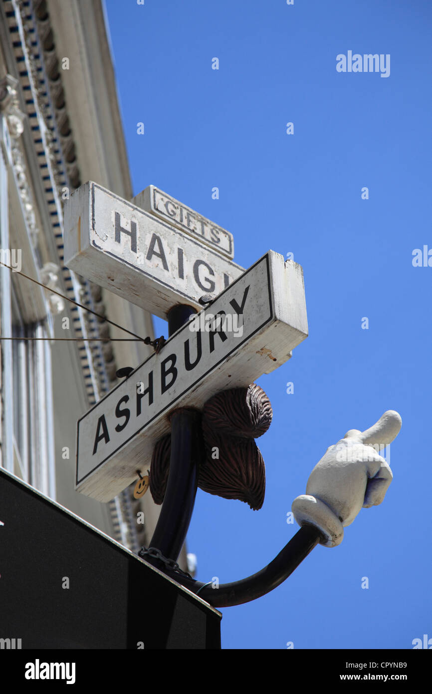 Haight Street, distrito de Haight Ashbury, el Haight, San Francisco, California, Estados Unidos de América, América del Norte Foto de stock