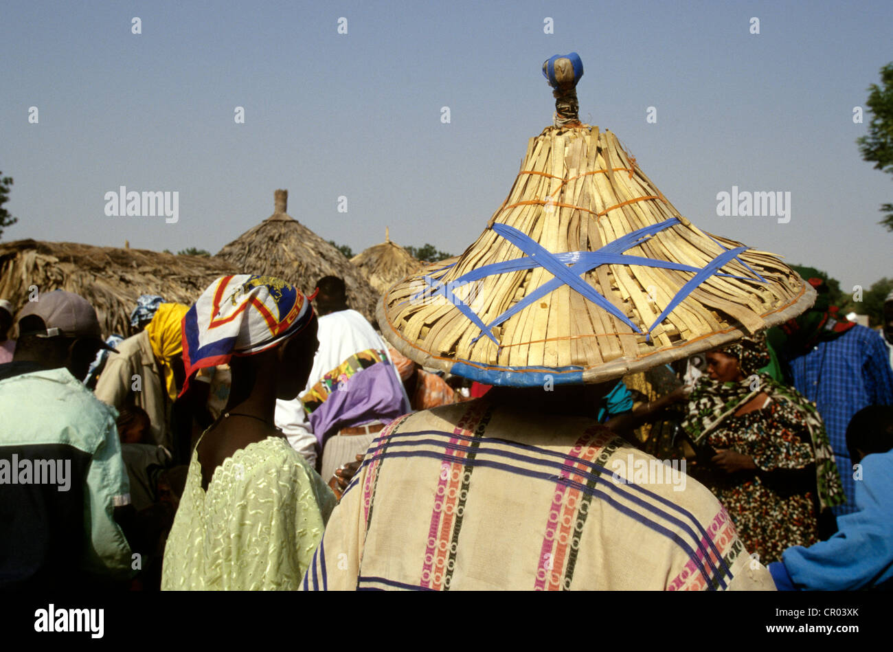Senegal, Fula pastor en un mercado en el que Bush Foto de stock