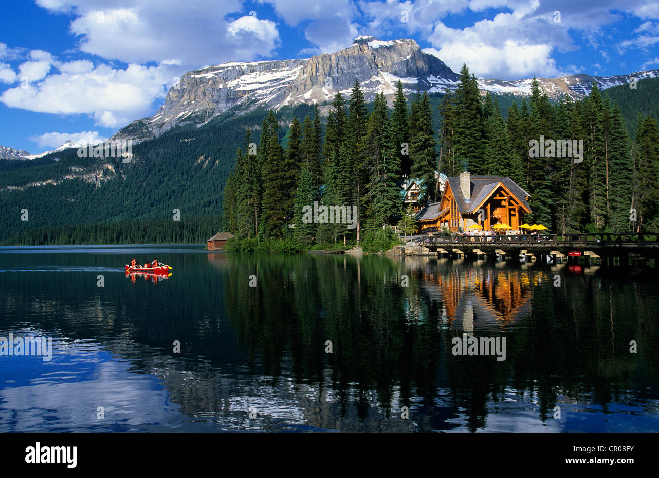 Canadá, Columbia Británica, las Montañas Rocosas Canadienses Parques listados como Patrimonio Mundial por la UNESCO, el Parque Nacional Yoho, El Lago Esmeralda Foto de stock