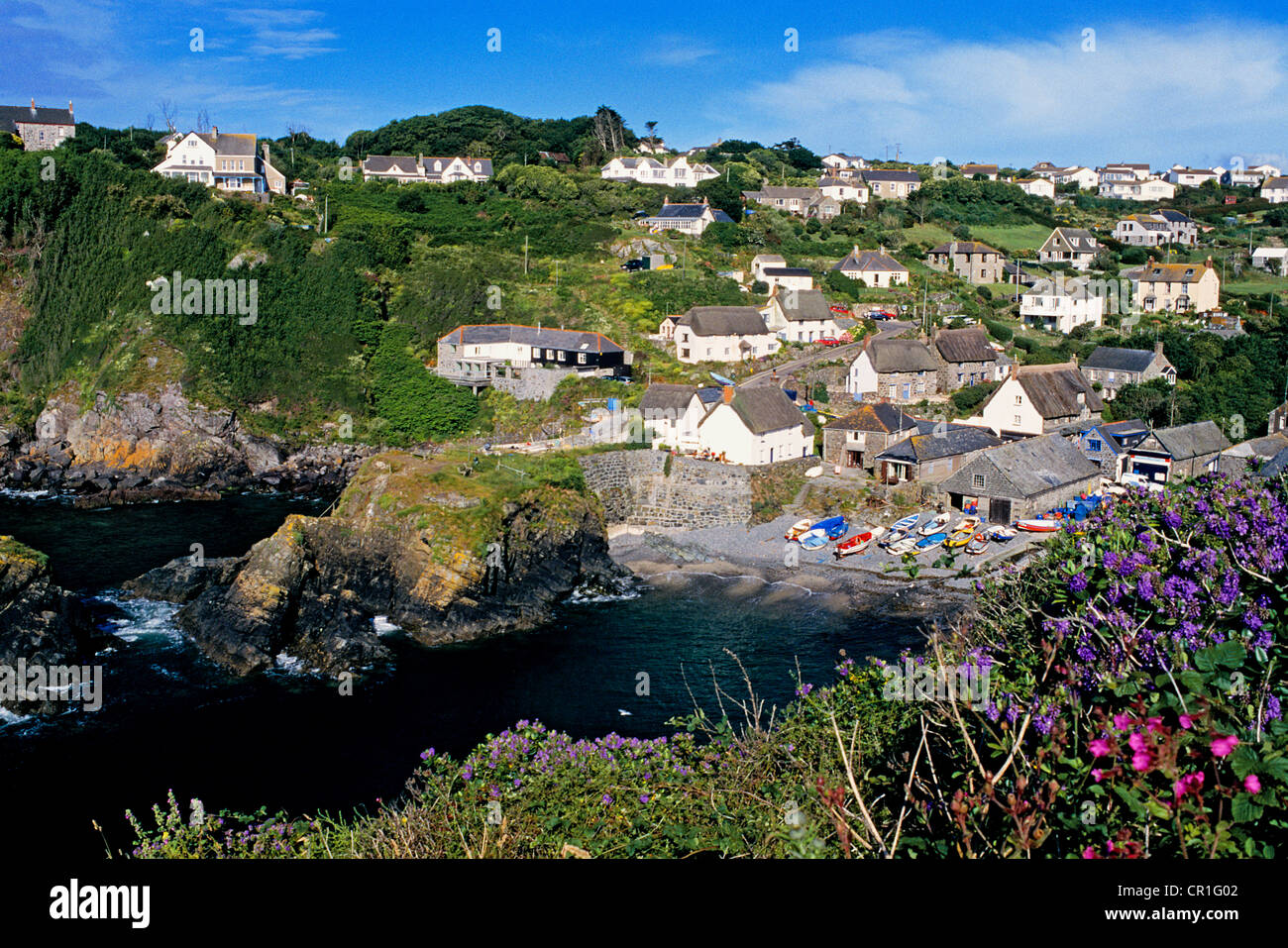 Reino Unido, Cornwall, Cadgwith, vista de la bahía Foto de stock