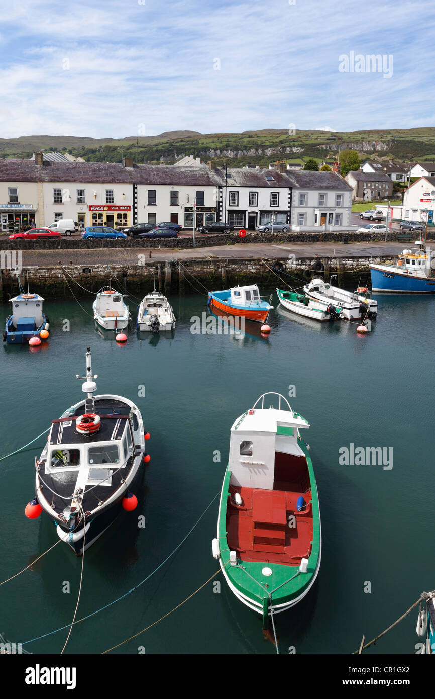 Puerto pesquero en Carnlough, Condado de Antrim, Irlanda del Norte, Gran Bretaña, Europa, PublicGround Foto de stock