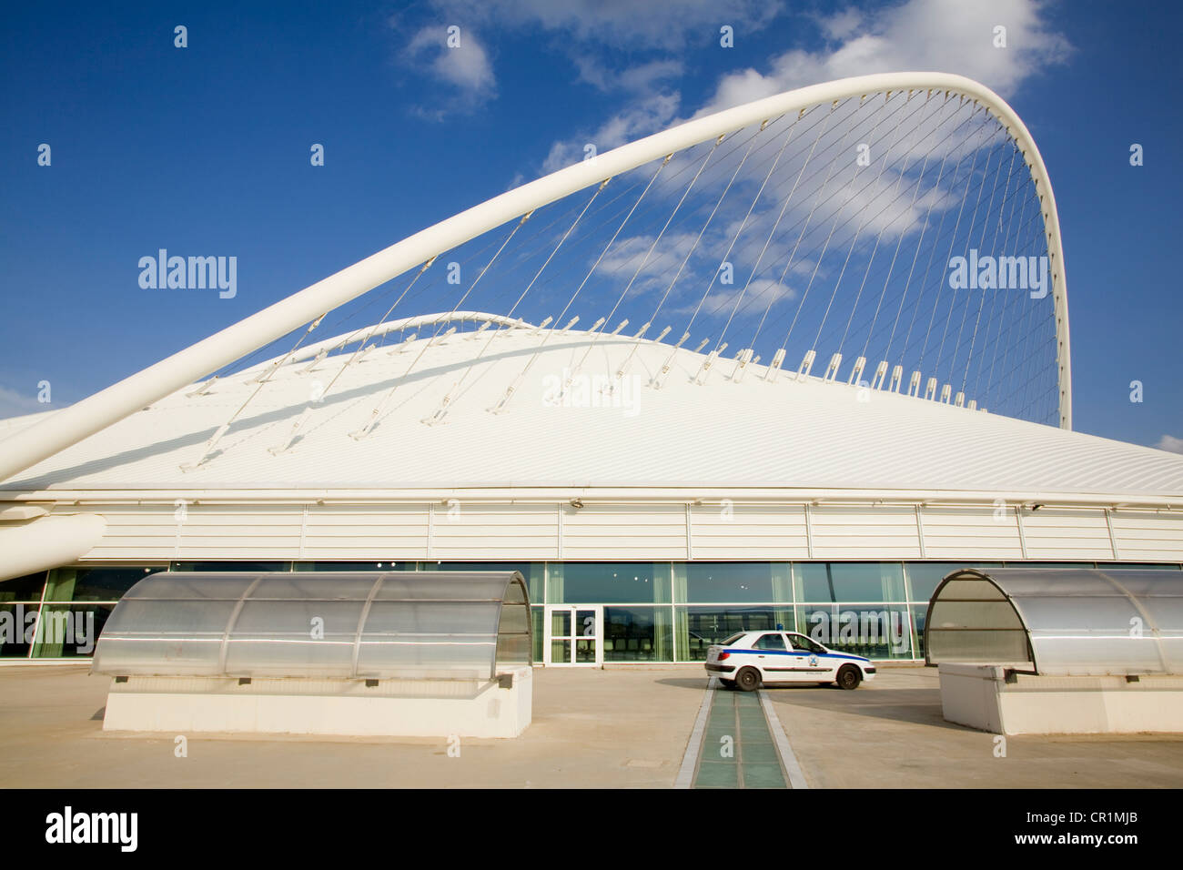Ática, Grecia, Atenas, Maroussi, OAKA Olympic Stadium construido en 2004 por el arquitecto Santiago Calatrava, velódromo Foto de stock