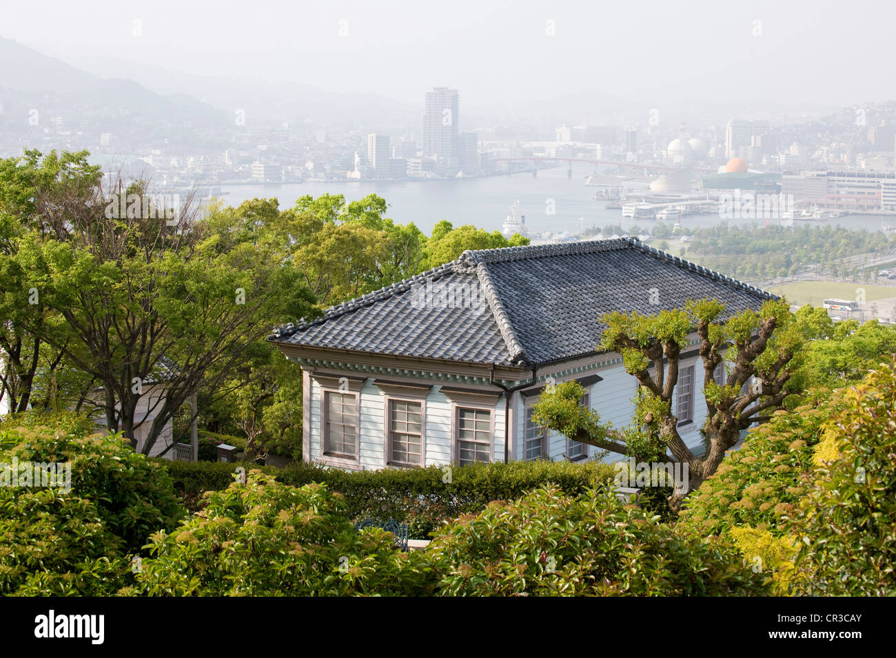 La Isla de Kyushu, Japón, región de Kyushu, Nagasaki, Glover Garden, la reconstrucción de casas coloniales europeas de finales del siglo XIX Foto de stock