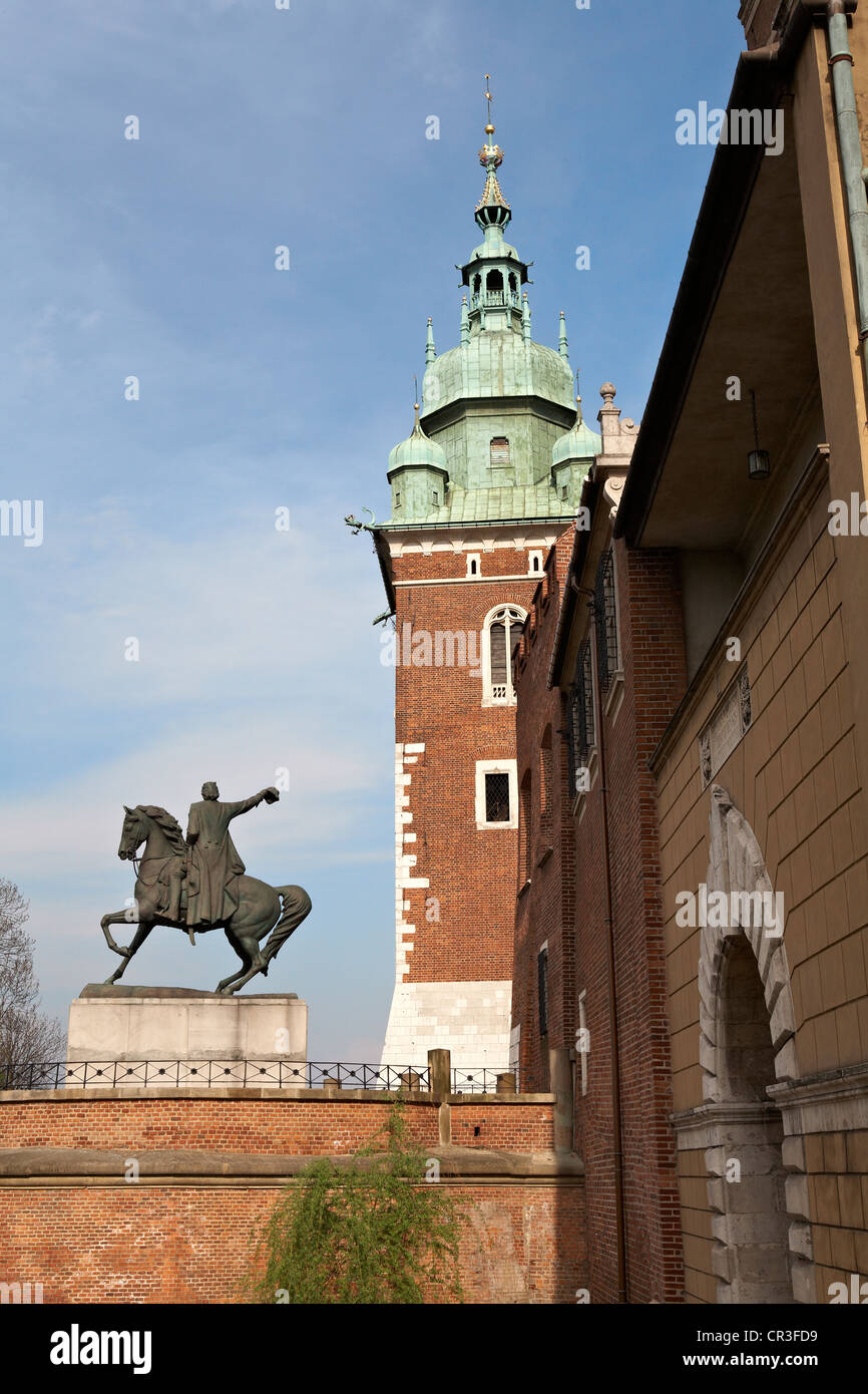 Europa oriental Polonia La catedral de Wawel estatua ecuestre del General Tadeusz Kosciuszko Foto de stock