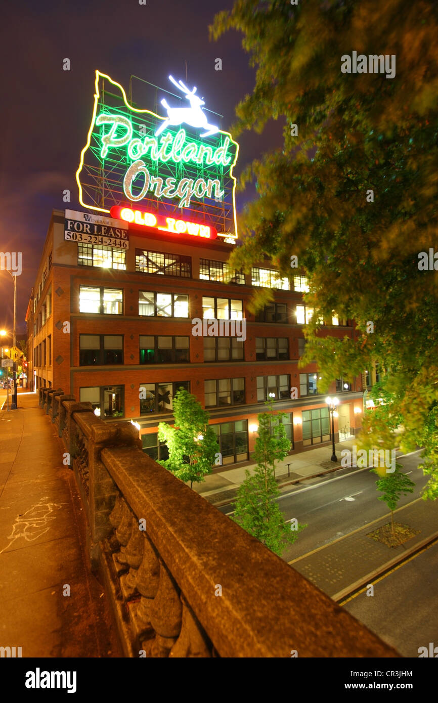 Portland, Oregon, signo de neón, Casco antiguo Portland Foto de stock
