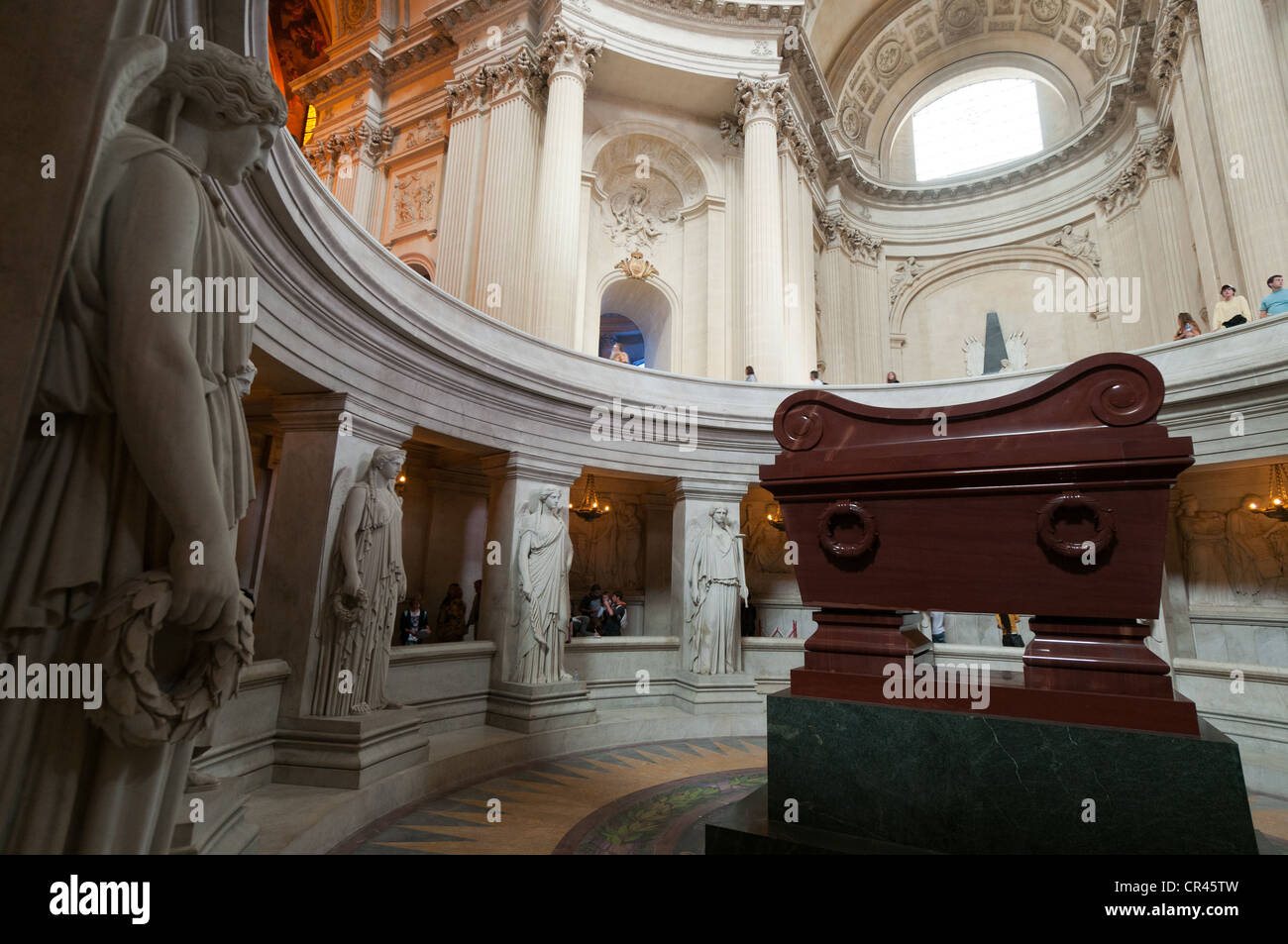 Tumba de Napoleón Bonaparte, Les Invalides, la Iglesia de la cúpula, París Fotografía de stock