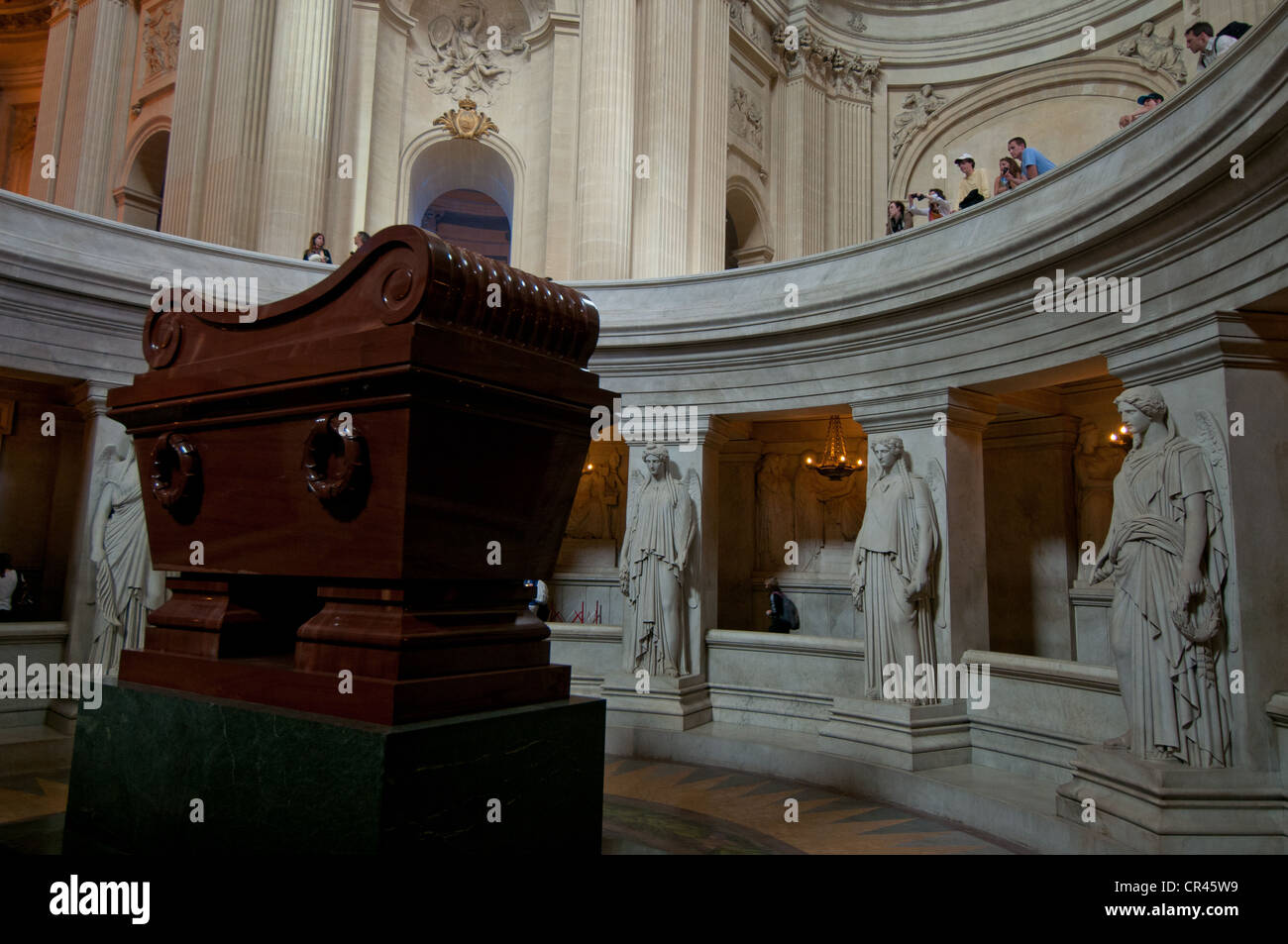 Tumba de Napoleón Bonaparte, Les Invalides, la Iglesia de la cúpula, París Fotografía de stock
