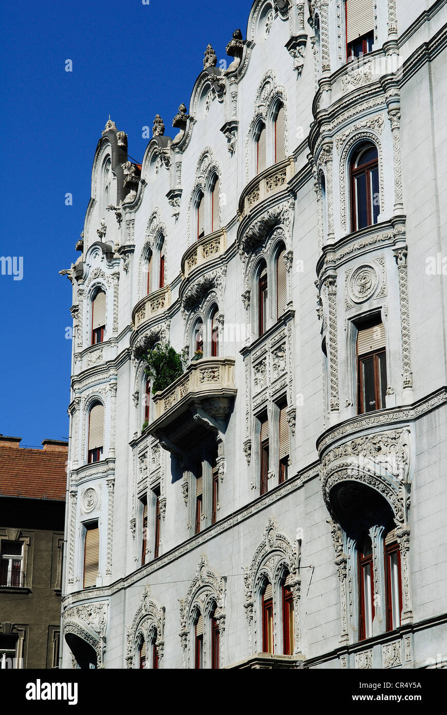 Hungría, Budapest, Patrimonio Mundial de la UNESCO, edificio de estilo art nouveau en Dob útca Foto de stock