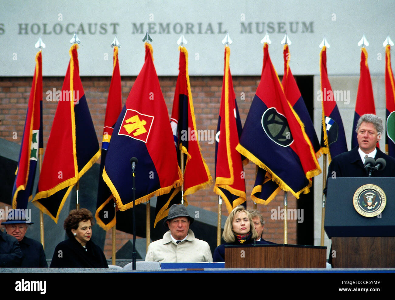 Clinton, William 'Bill', * 19.8.1946, político estadounidense (demócratas), 42º Presidente de los EE.UU. 1993 - 2001, escena, inauguración del Museo Momorial del Holocausto de los Estados Unidos, Washington D.C., 28.4.1993, Foto de stock