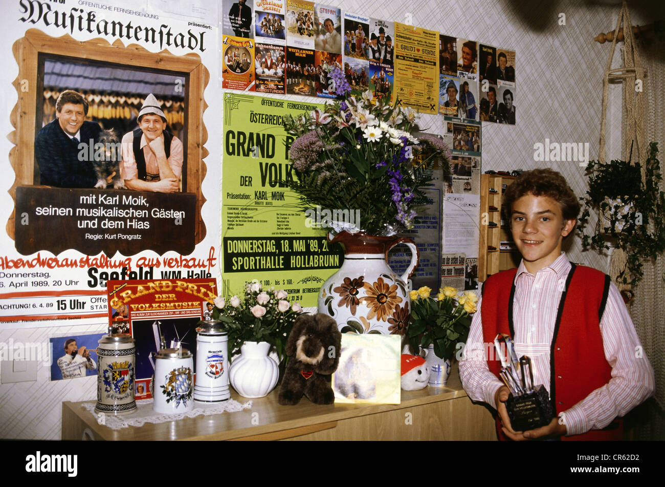 Mross Stefan, * 26.11.1975, músico alemán (rumpeter), ganador del Gran Premio de Música Folk, 1989, en su casa en Traunstein, , Foto de stock