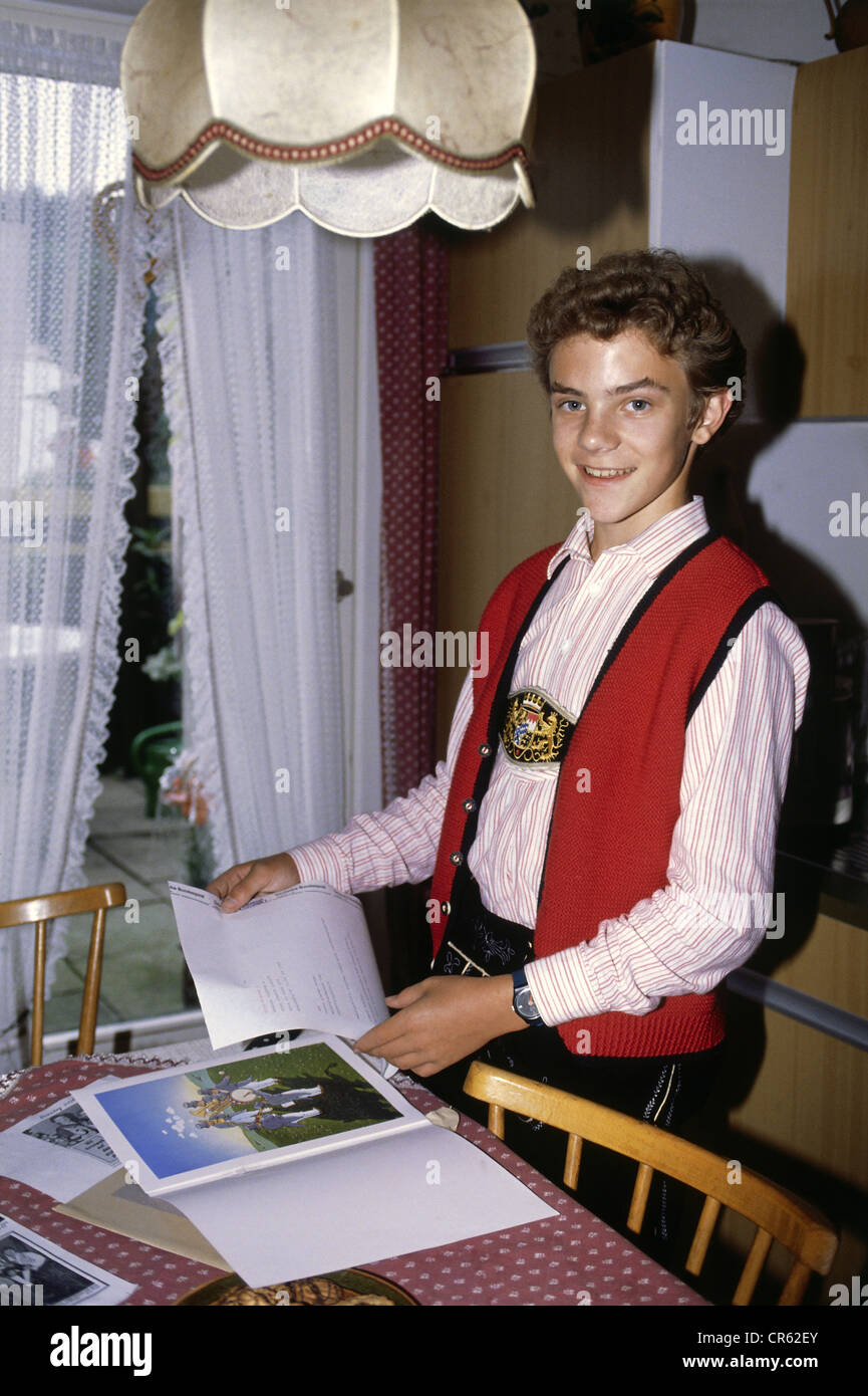 Mross Stefan, * 26.11.1975, músico alemán (rumpeter), ganador del Gran Premio de Música Folk, 1989, en su casa en Traunstein, , Foto de stock
