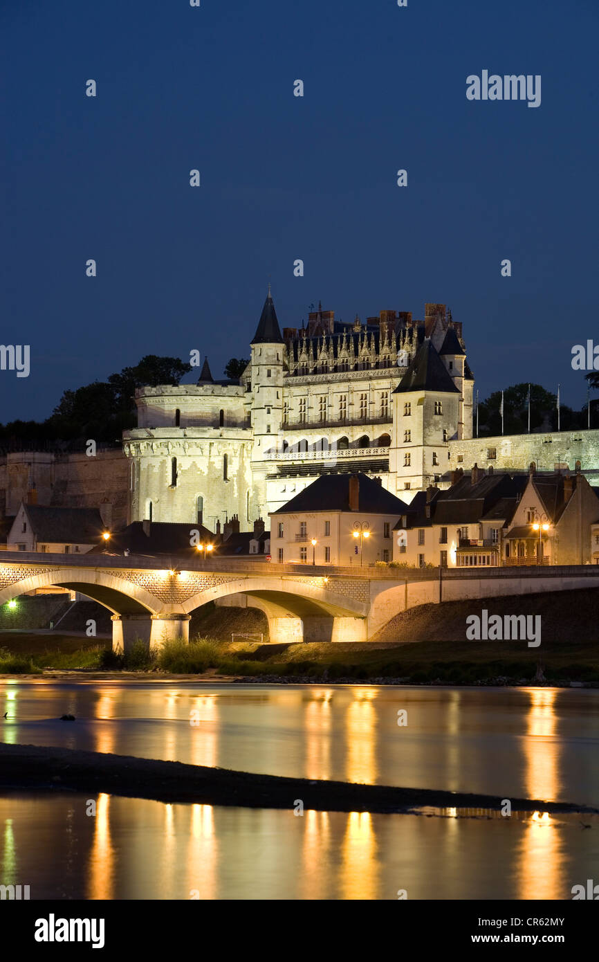 Francia, Indre et Loire, Patrimonio Mundial de la UNESCO, el Valle del Loira, el Château d'Amboise, el castillo real en los bancos del río Loira Foto de stock