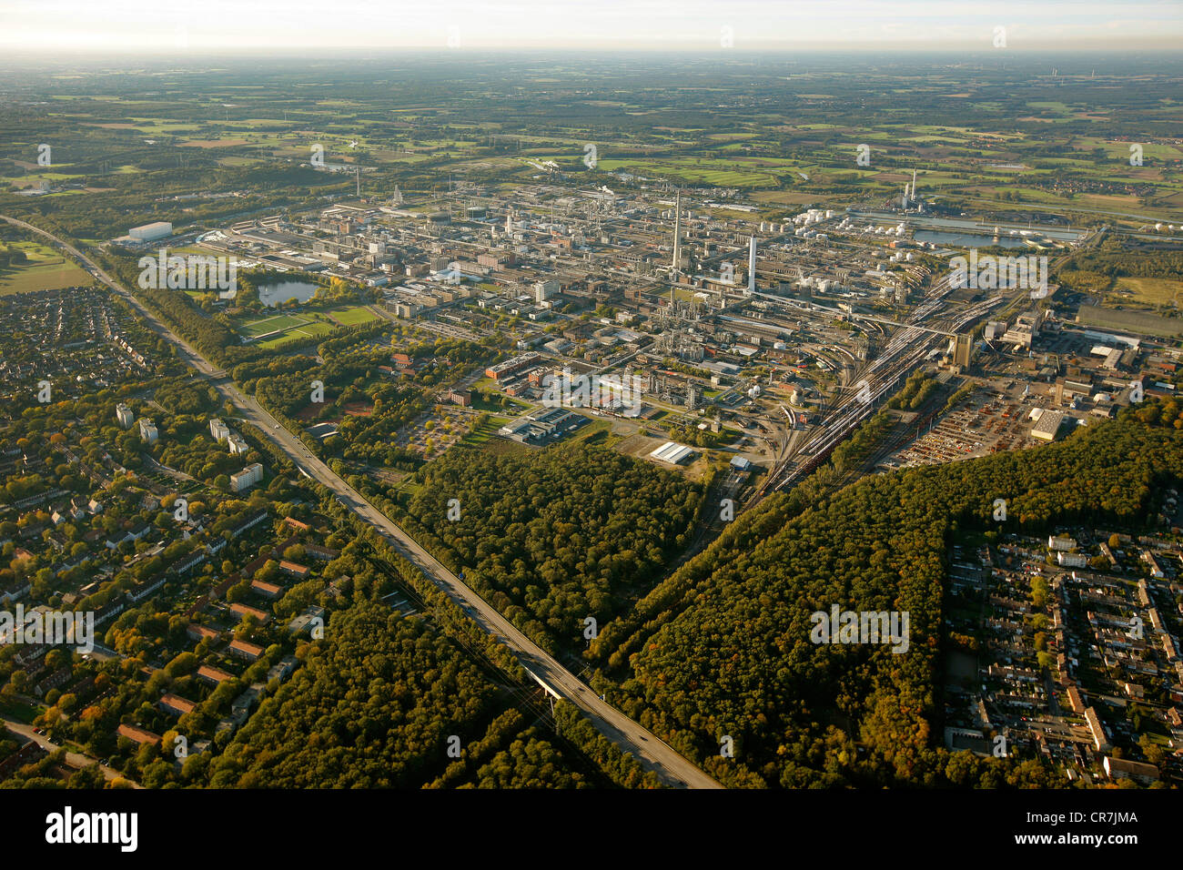 Vista aérea de la fábrica de productos químicos, Degussa, Huels Marl-Hamm parque químico, Marl, área de Ruhr, Renania del Norte-Westfalia, Alemania, Europa Foto de stock