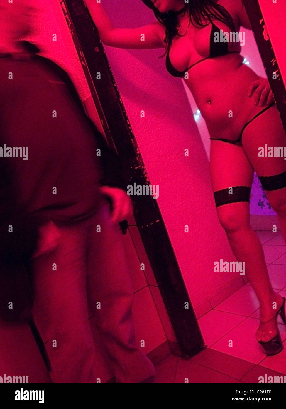 La prostituta y el el apostante, en un Fotografía de - Alamy