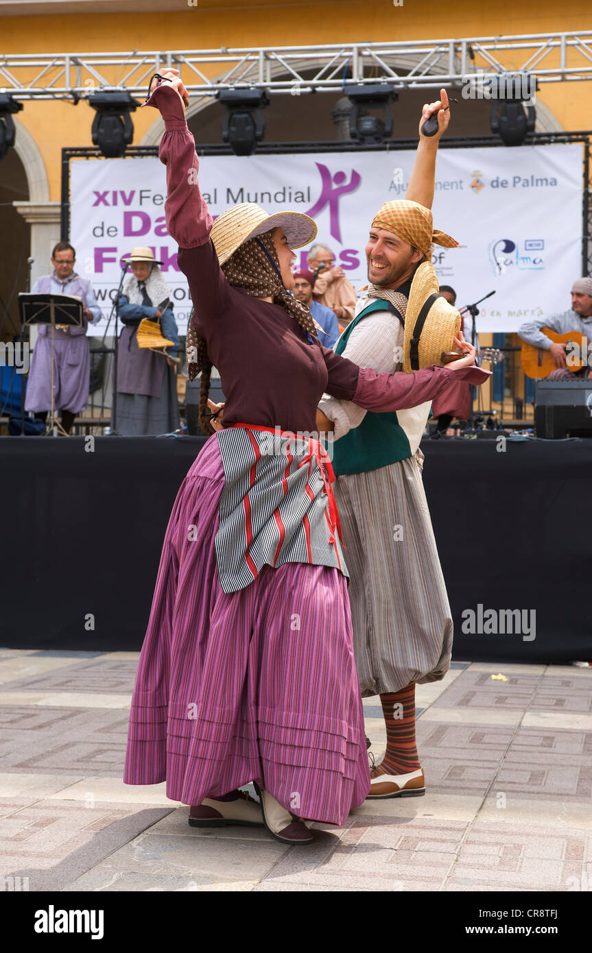 Baile balear fotografías e imágenes de alta resolución - Alamy